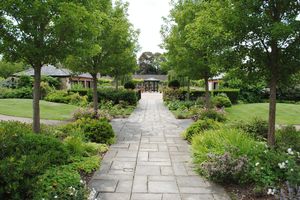 Bluecoat Pond gardens- click for photo gallery